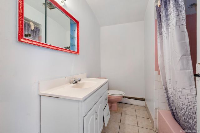 14989 253rd Street, Rosedale, NY 11422