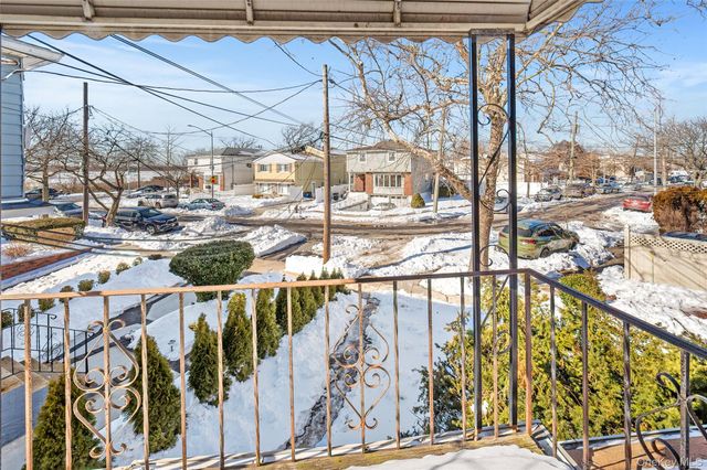 14989 253rd Street, Rosedale, NY 11422