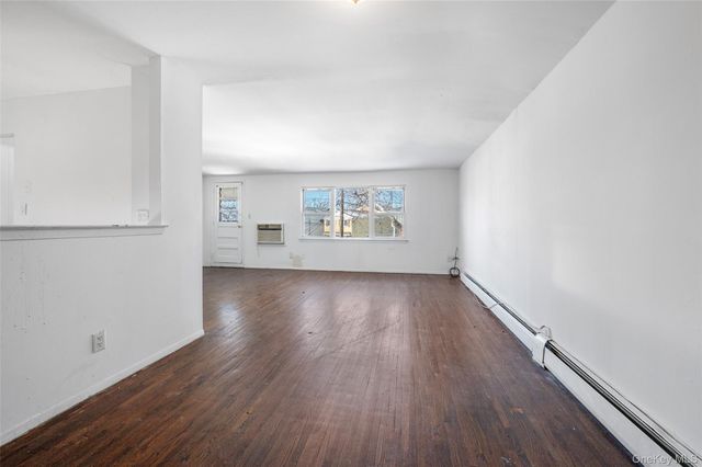 14989 253rd Street, Rosedale, NY 11422