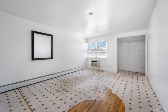 14989 253rd Street, Rosedale, NY 11422