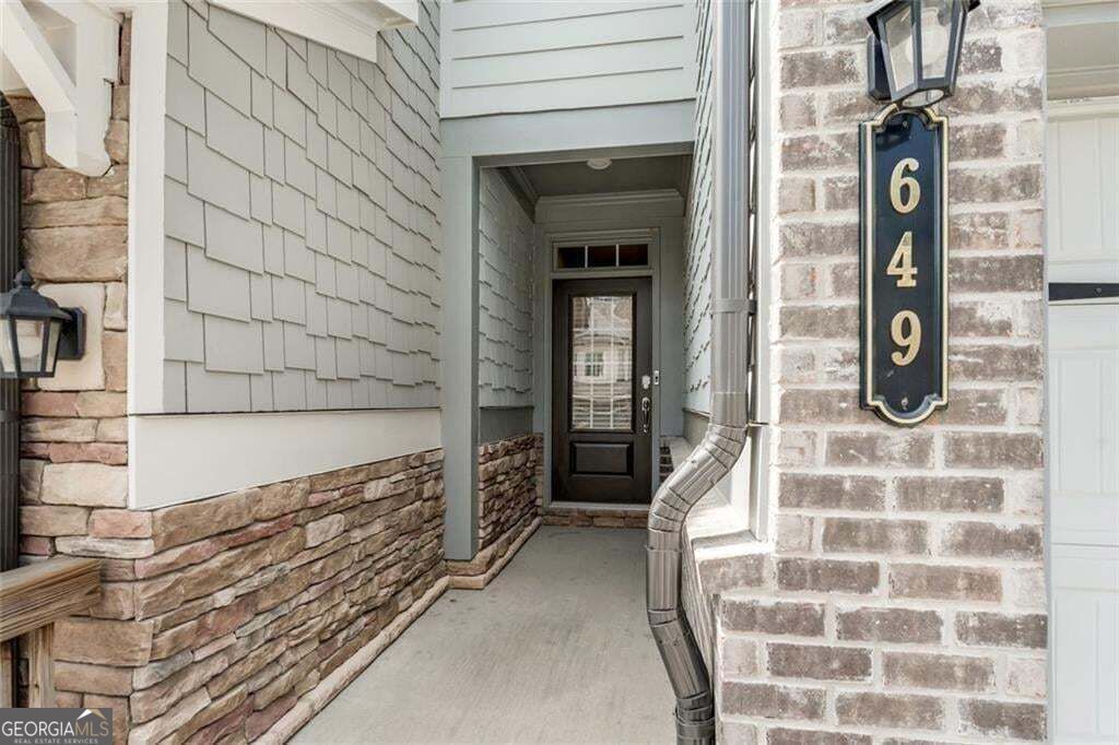 649 Isom Walk, Suwanee, GA 30024 — photo 5