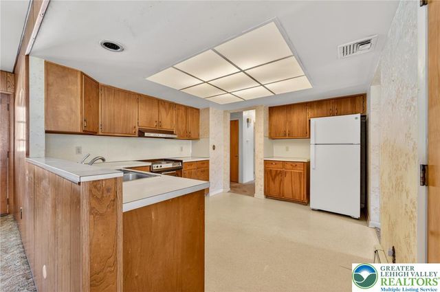 2765 Northampton Street, Palmer Twp, PA 18045
