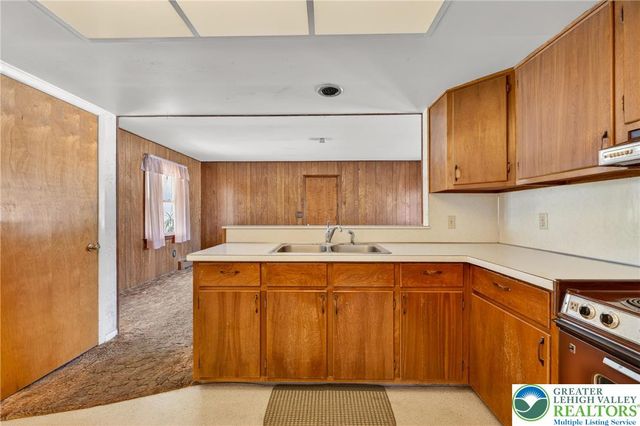 2765 Northampton Street, Palmer Twp, PA 18045