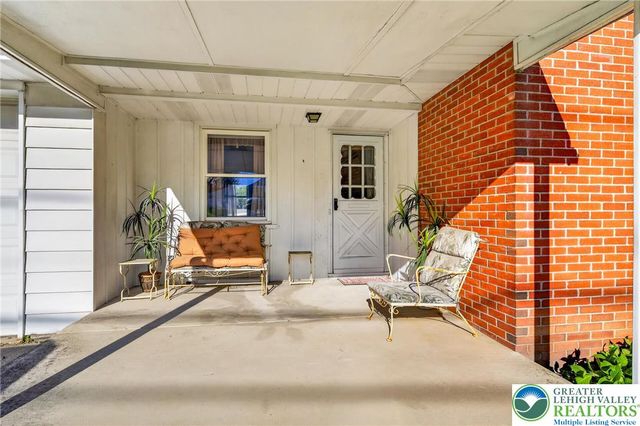 2765 Northampton Street, Palmer Twp, PA 18045