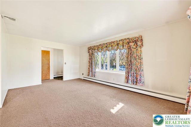 2765 Northampton Street, Palmer Twp, PA 18045