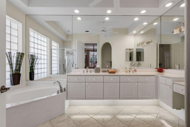 1048 DIAMOND HEAD Way, Palm Beach Gardens, FL 33418
