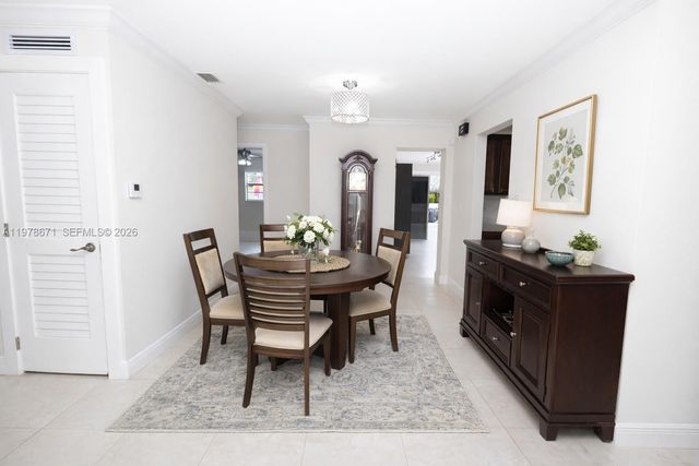 4480 NW 61st St, North Lauderdale, FL 33319