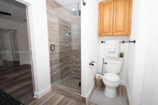 4480 NW 61st St, North Lauderdale, FL 33319