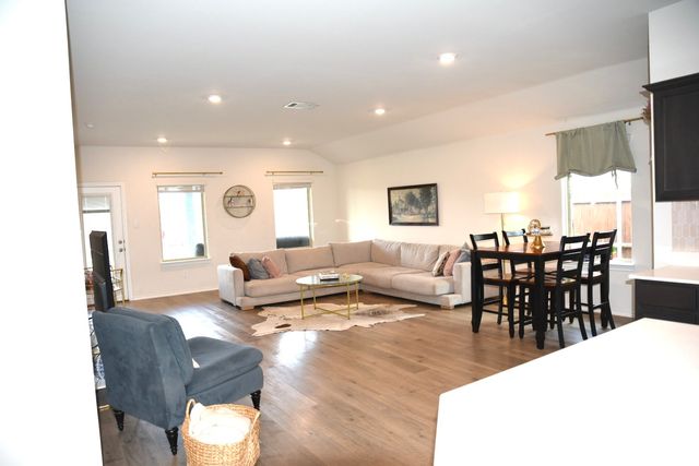 6440 Water Rapids Drive, Princeton, TX 75407