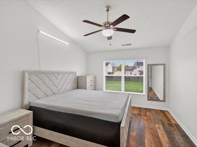 8625 Baypointe Drive, Avon, IN 46123