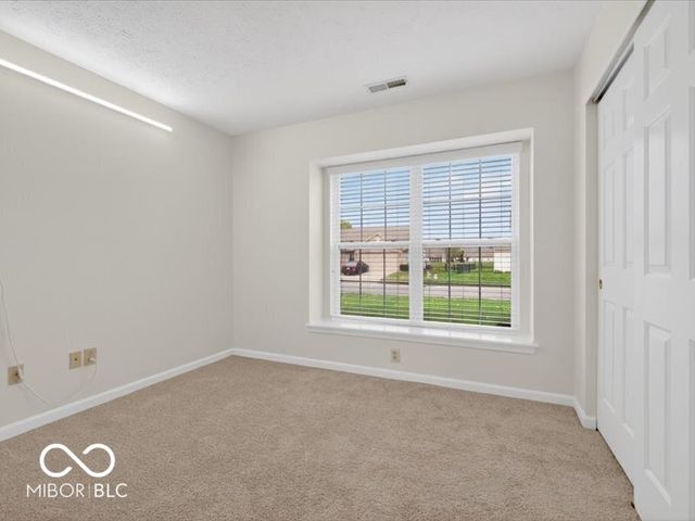 8625 Baypointe Drive, Avon, IN 46123