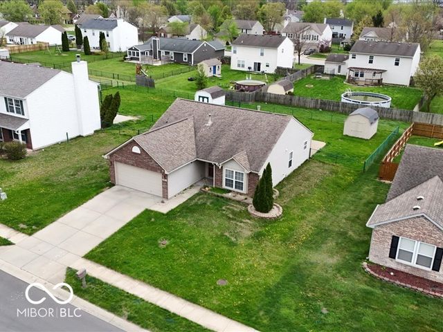 8625 Baypointe Drive, Avon, IN 46123