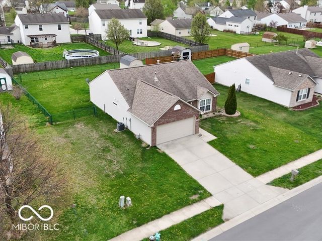 8625 Baypointe Drive, Avon, IN 46123