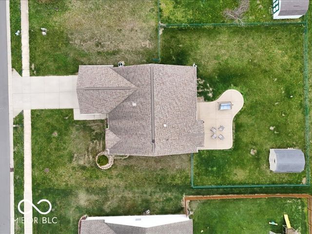 8625 Baypointe Drive, Avon, IN 46123