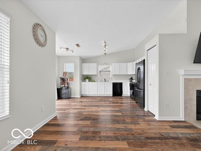 8625 Baypointe Drive, Avon, IN 46123