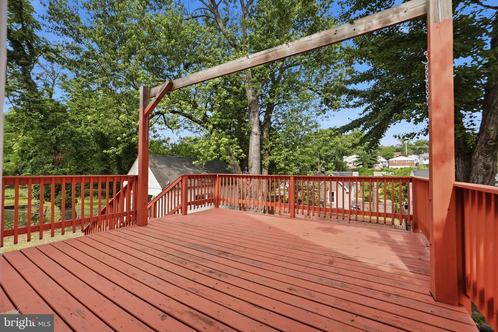 Image 13 of property listing at 715 OPUS AVE, Capitol Heights, MD 20743