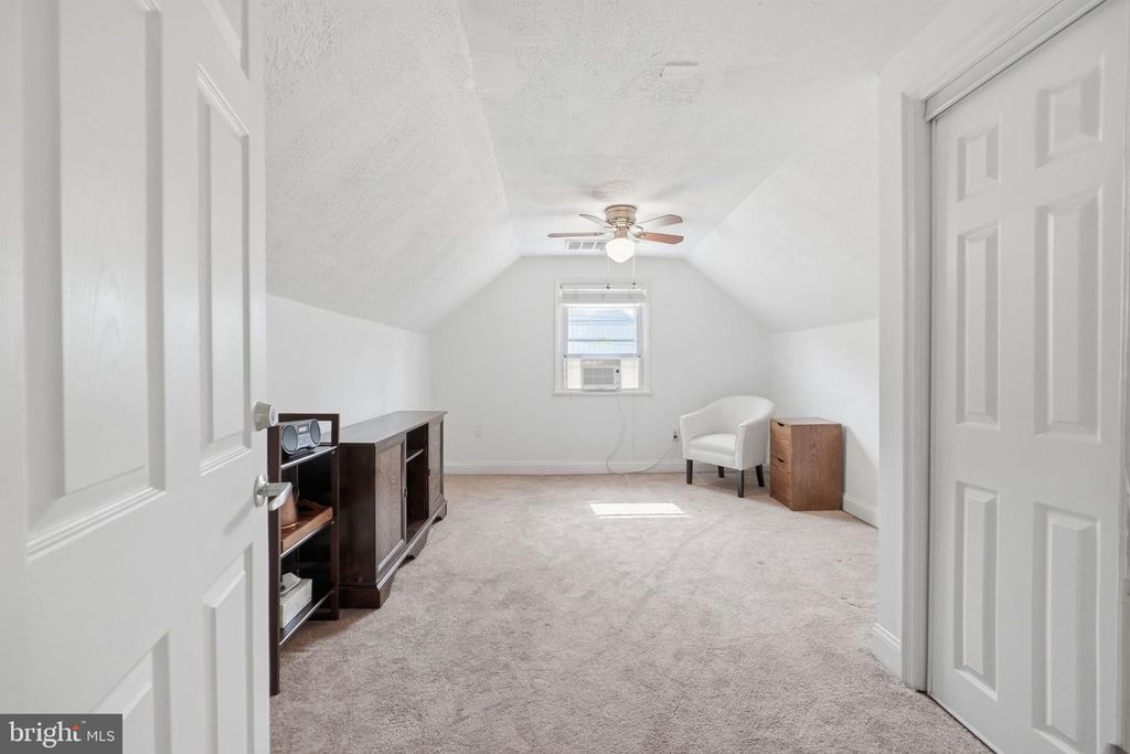 Image 18 of property listing at 715 OPUS AVE, Capitol Heights, MD 20743