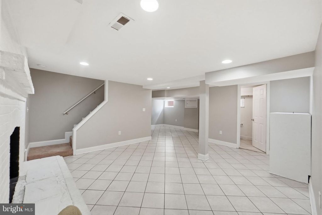 Image 22 of property listing at 715 OPUS AVE, Capitol Heights, MD 20743