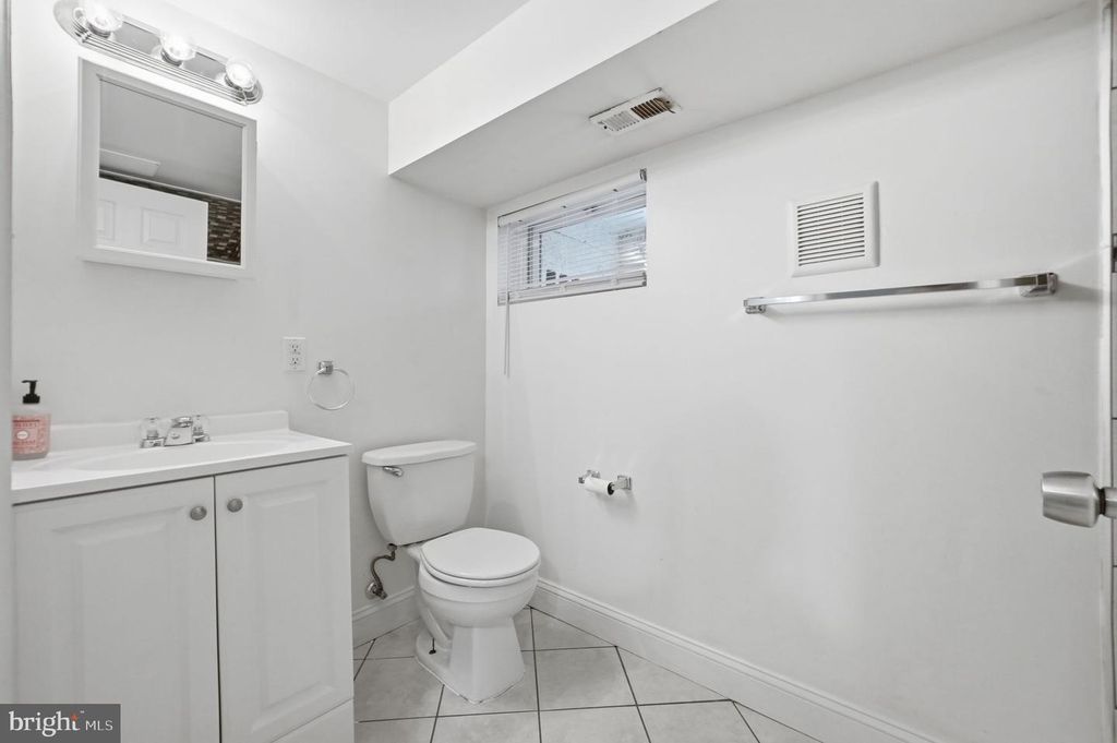 Image 23 of property listing at 715 OPUS AVE, Capitol Heights, MD 20743