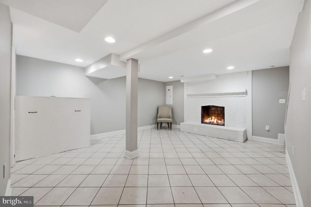 Image 26 of property listing at 715 OPUS AVE, Capitol Heights, MD 20743