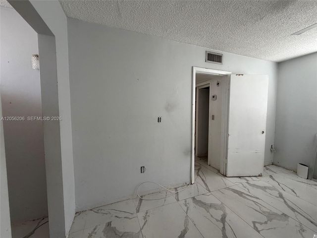2980 Point East Drive D102, Aventura, FL 33160