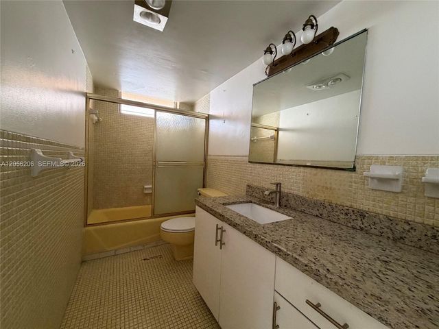2980 Point East Drive D102, Aventura, FL 33160