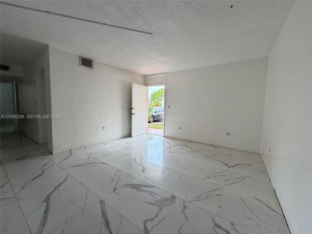 2980 Point East Drive D102, Aventura, FL 33160