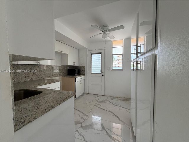 2980 Point East Drive D102, Aventura, FL 33160