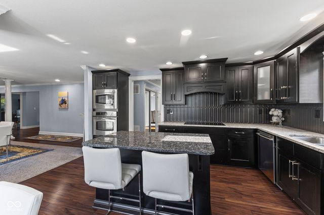 6956 Highland Ridge Court, Indianapolis, IN 46237