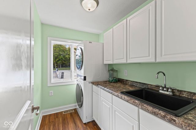 6956 Highland Ridge Court, Indianapolis, IN 46237