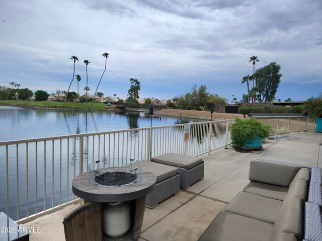 6652 W ROSE GARDEN Lane, Glendale, AZ 85308