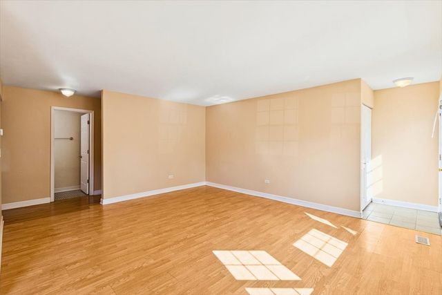 445 N CAMBRIDGE Drive, Palatine, IL 60067