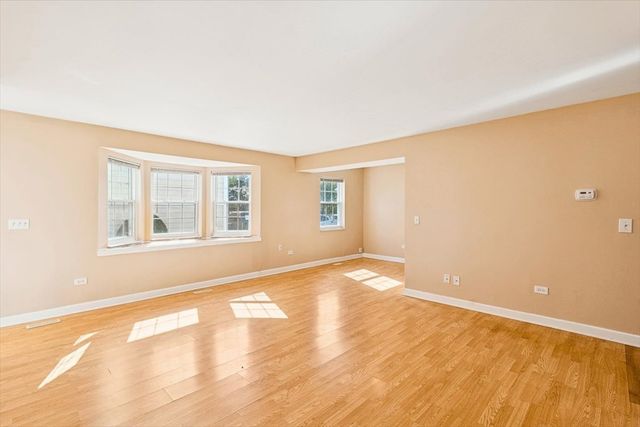 445 N CAMBRIDGE Drive, Palatine, IL 60067