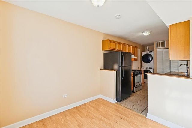 445 N CAMBRIDGE Drive, Palatine, IL 60067