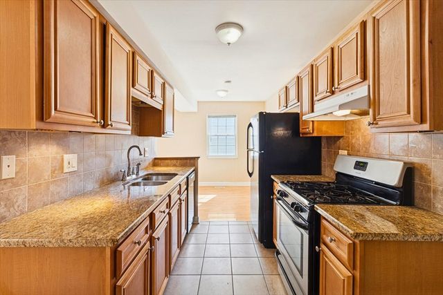 445 N CAMBRIDGE Drive, Palatine, IL 60067