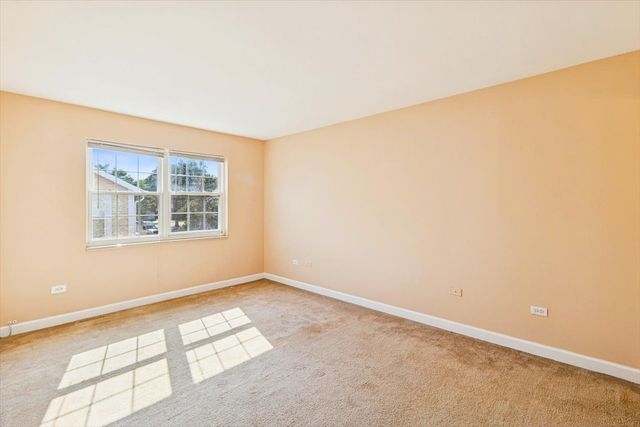 445 N CAMBRIDGE Drive, Palatine, IL 60067