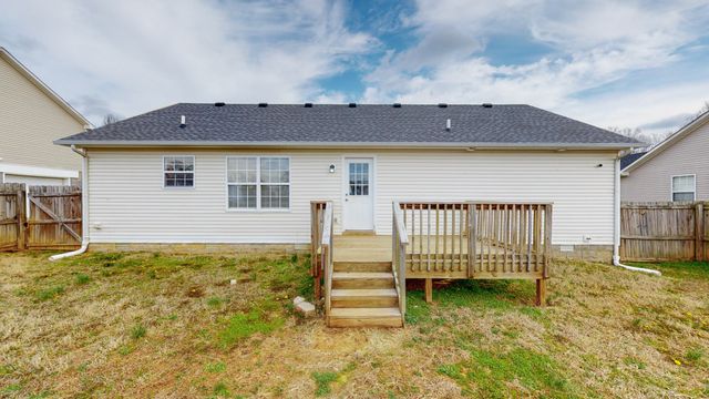 215 Grant Ave, Oak Grove, KY 42262