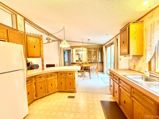 2600 S Hill Lot 41 Road, Gladstone, MI 49837