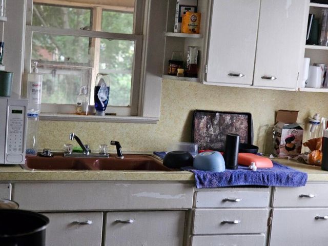 261 E Emmett Street, Battle Creek, MI 49017