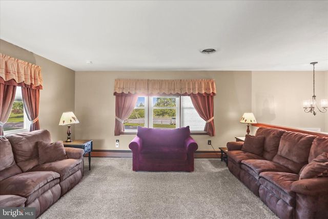 930 WESTMINSTER AVE, Hanover, PA 17331