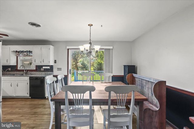 930 WESTMINSTER AVE, Hanover, PA 17331