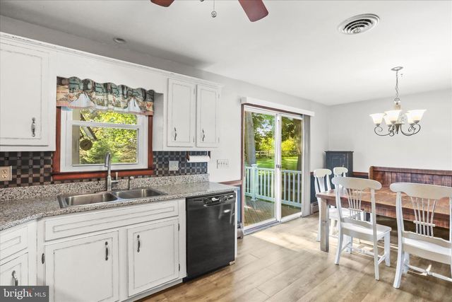 930 WESTMINSTER AVE, Hanover, PA 17331