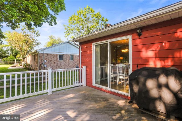930 WESTMINSTER AVE, Hanover, PA 17331