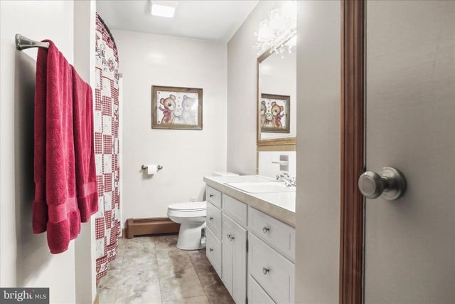 930 WESTMINSTER AVE, Hanover, PA 17331