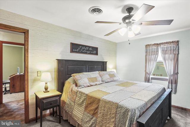 930 WESTMINSTER AVE, Hanover, PA 17331