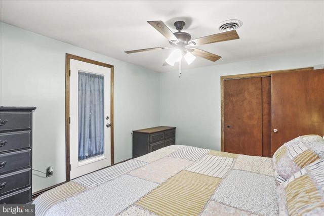 930 WESTMINSTER AVE, Hanover, PA 17331