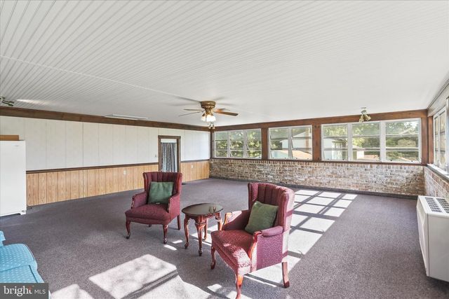 930 WESTMINSTER AVE, Hanover, PA 17331