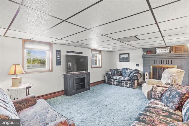 930 WESTMINSTER AVE, Hanover, PA 17331