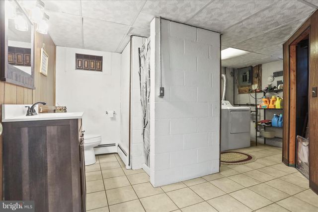 930 WESTMINSTER AVE, Hanover, PA 17331