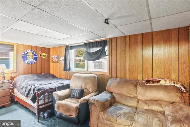 930 WESTMINSTER AVE, Hanover, PA 17331